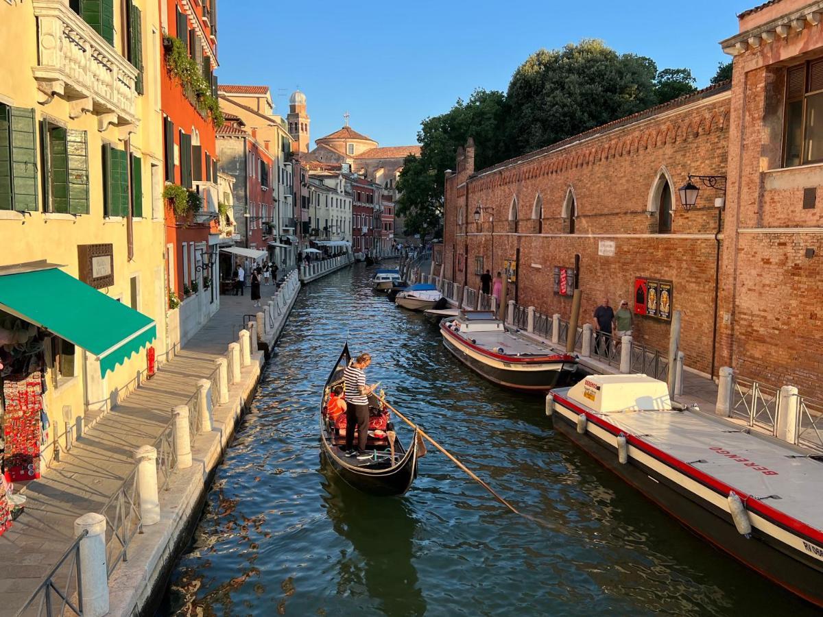 Venice Luxury Suite - Private Jacuzzi And Design Exterior foto